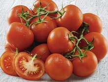 Géant Casino Servon - Tomate ronde en grappe Promo Tomate ronde en grappe dans le catalogue Géant Casino "La réponse en promos !" à Servon
