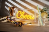 LED-Neonleuchte Cheers im Rossmann Prospekt LED-Neonleuchte Cheers im aktuellen Rossmann Prospekt für 7,99 €