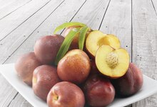 Vival Sceaux - Nectarine jaune Promo Nectarine jaune dans le catalogue Vival "# Prêt à croquer des promos ?" à Sceaux