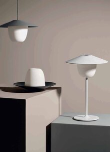 Zurbrüggen Geseke - Mobile LED-Leuchte Ani Lamp Mobile LED-Leuchte Ani Lamp Angebot bei Zurbrüggen Geseke im Prospekt "Es liegt was in der Luft… "
